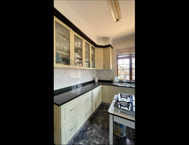 3 BEDROOM HOUSE FOR SALE IN SYDENHAM